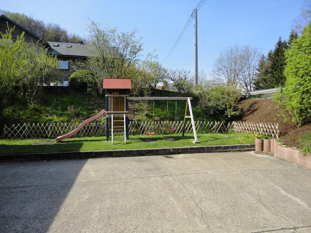 Haus Wangen Studio Burg Reuland Luaran gambar